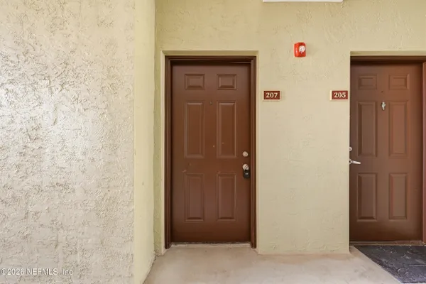 2005 MARIPOSA VISTA LN 207