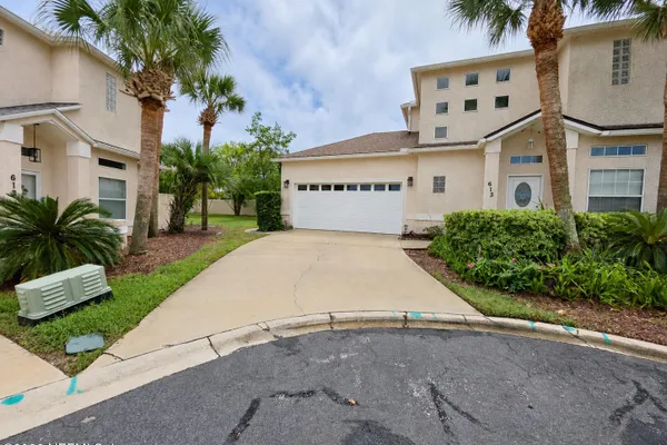 613 CEDAR BOUGH CT