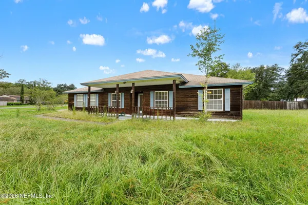 525 HICKORY DR