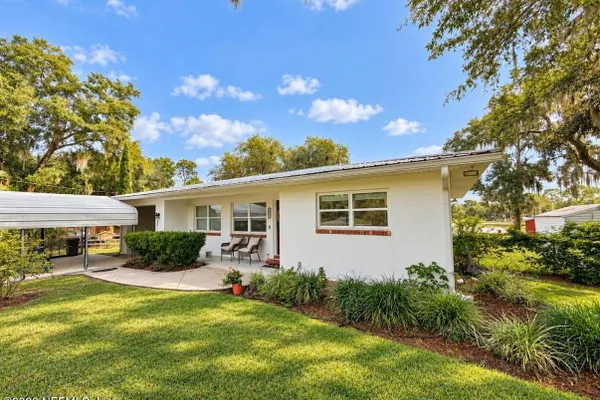 842 LAKE SHORE TER