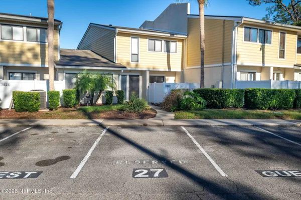 7827 LA SIERRA CT 7827