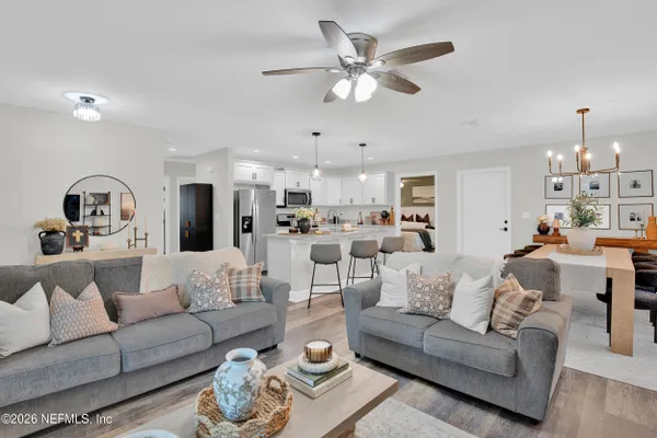 163 LAKE MARGO DR