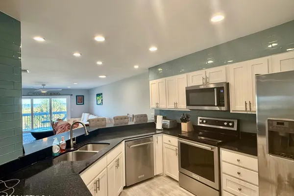 1701 1ST ST 11B