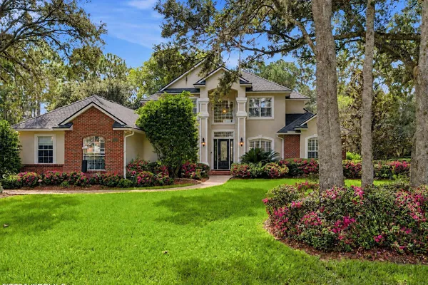 205 E KARI CT