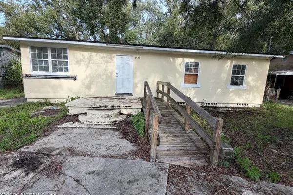 5427 BUNCHE DR