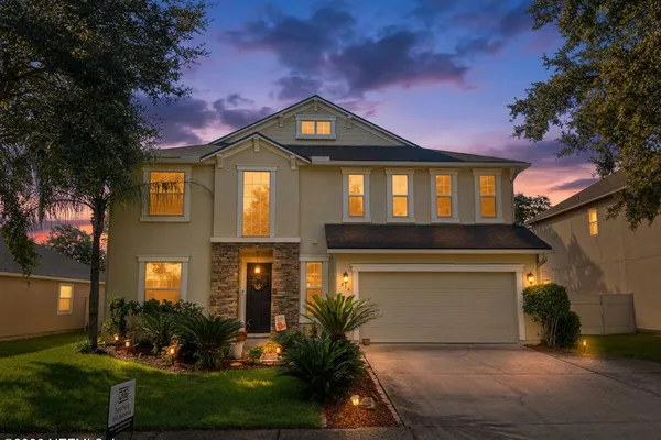 618 WAKEVIEW DR
