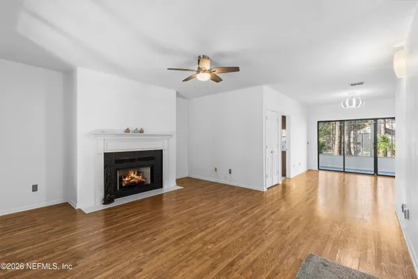2605 WOOD HILL DR 2605