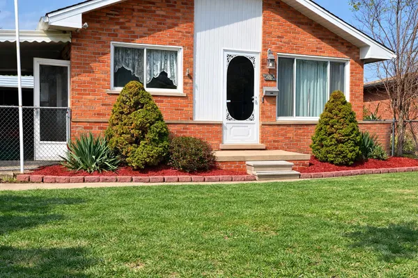 820 S VENOY RD
