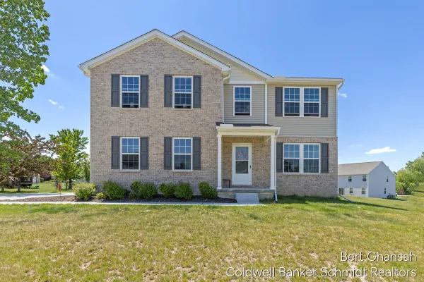 8376 N OAKS CT