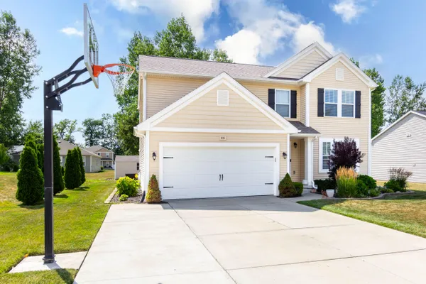 635 ROCKWAY DR