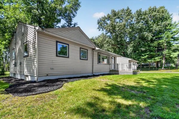 8929 ROBINWOOD CT