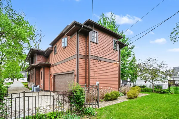 1523 VILLA RD