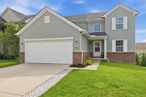 4122 ASH TREE LN