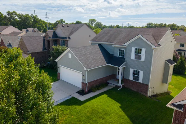 4122 ASH TREE LN