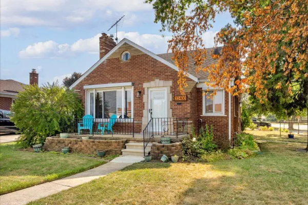22400 PETERSBURG AVE