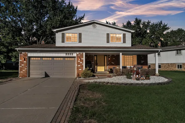 5555 PATTERSON DR
