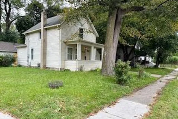 824 CROSS ST