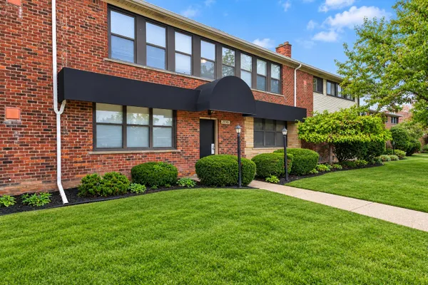 25749 WOODWARD AVE 106