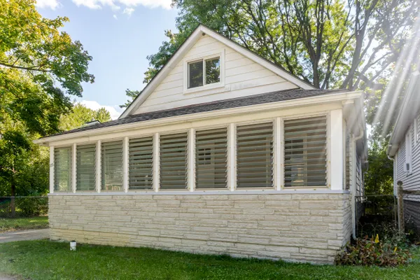 89 W MADGE AVE