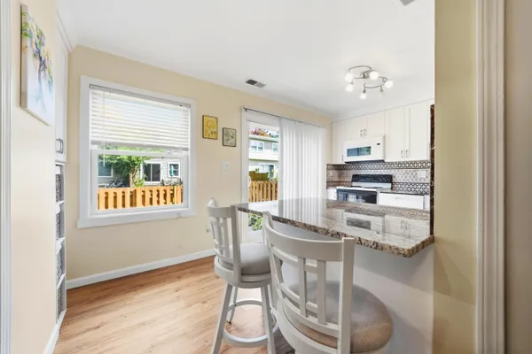 905 MEDFORD CT