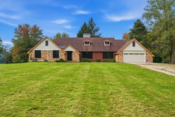 9112 E MILLER RD