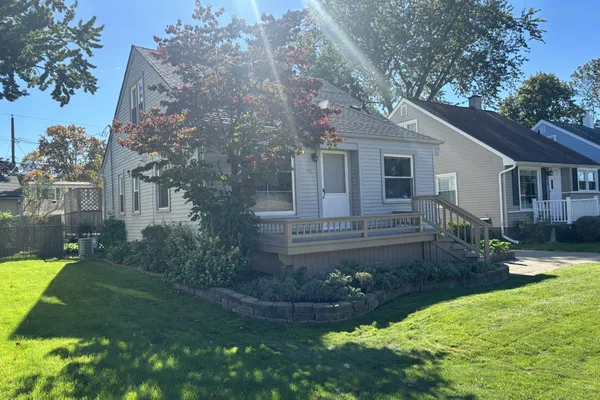 411 LEROY AVE
