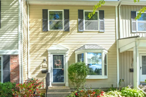 905 MEDFORD CT