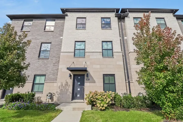 2921 SUMMERS PL