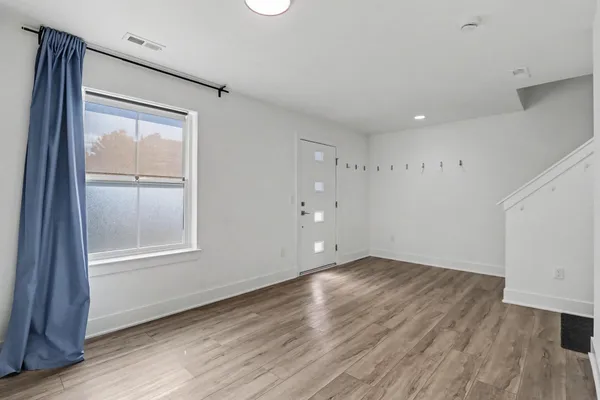 2921 SUMMERS PL