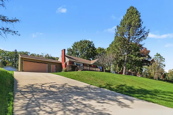 167 UNIVERSITY DR