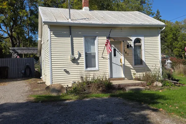 161 OKEMOS ST