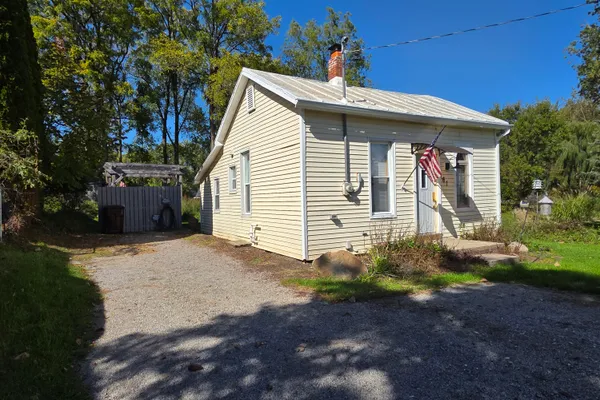 161 OKEMOS ST