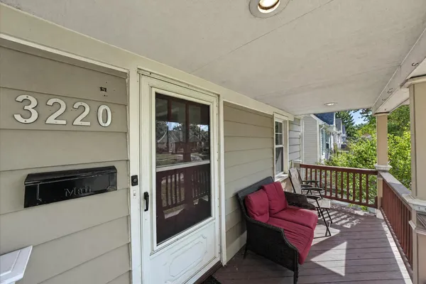 3220 EDGEWORTH ST