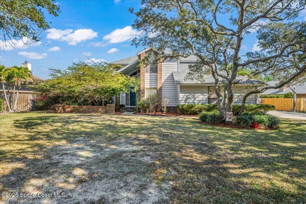 594 HUMMINGBIRD DR