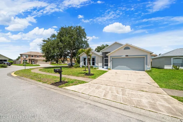 1272 WHITE OAK CIR