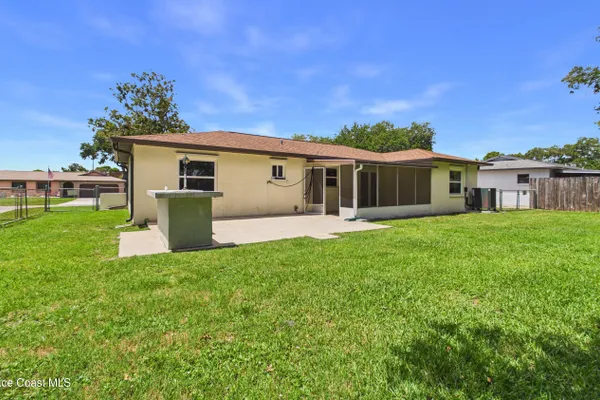 1964 W SHORES RD