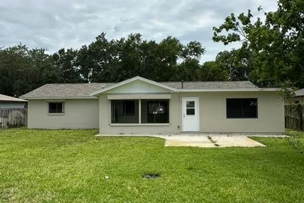 2024 HOGAN DR