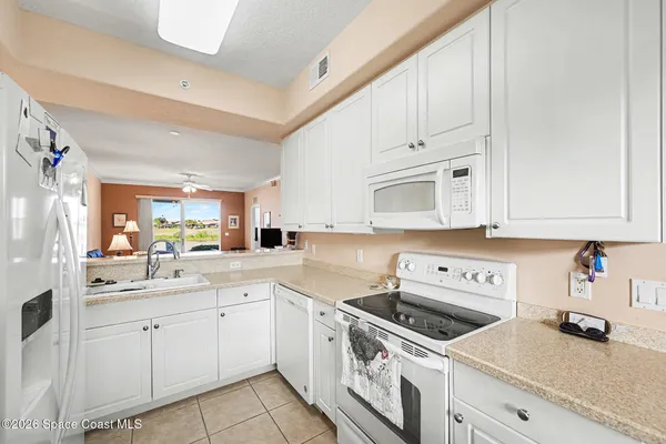 6858 TOLAND DR 104