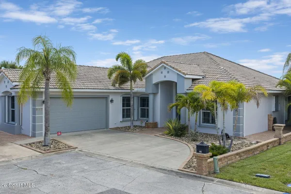 809 W CENTRAL BLVD