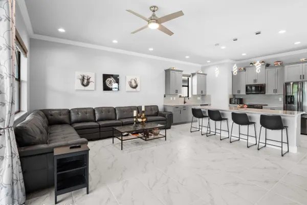 4578 TROVITA CIR