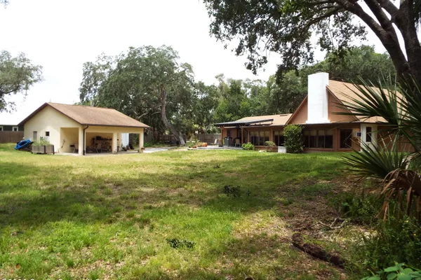 685 CARAMBOLA DR