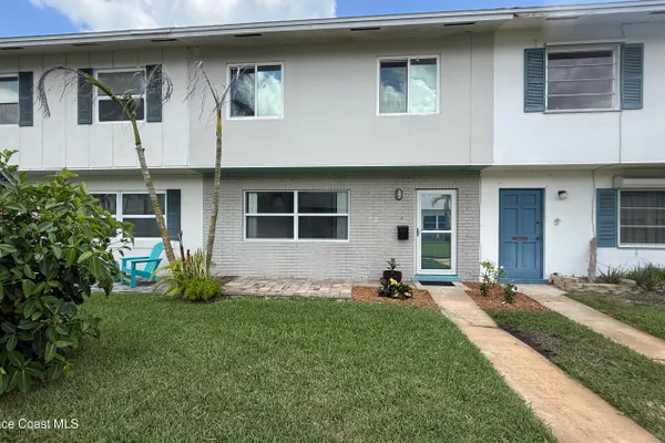 16 ADAMS CT