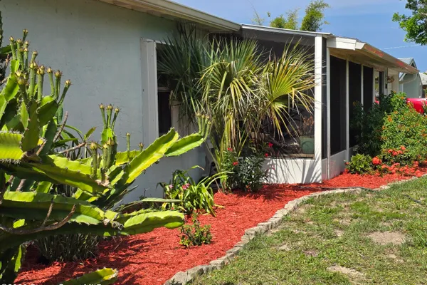 340 AVENIDA DEL SOL