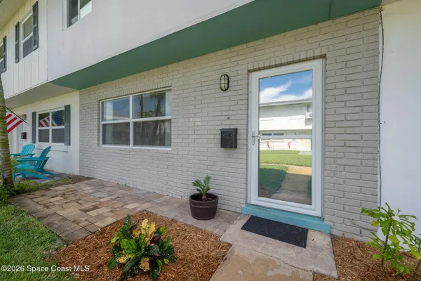16 ADAMS CT