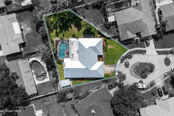7 JUDY CT