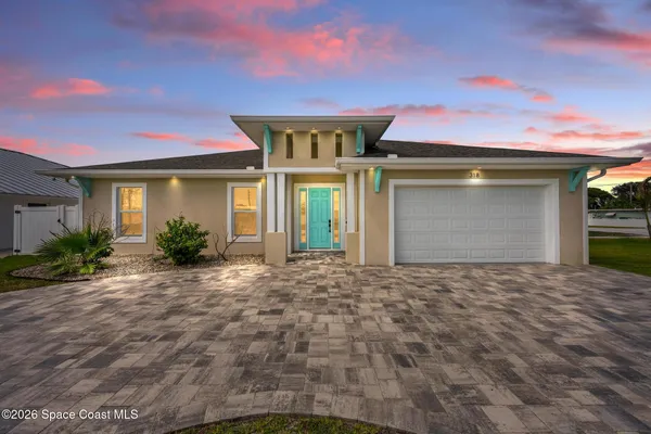 318 ANGELO LN