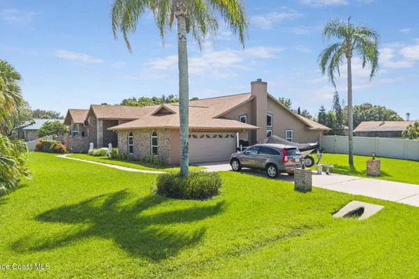 3116 FAIRVIEW DR