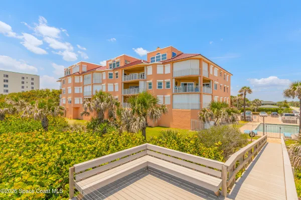 1395 HIGHWAY A1A 302