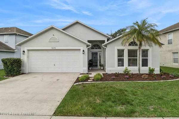 1672 SAWGRASS DR