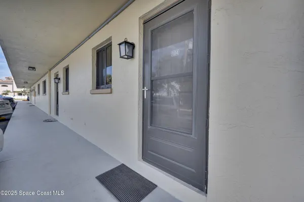 7101 RIDGEWOOD AVE 104
